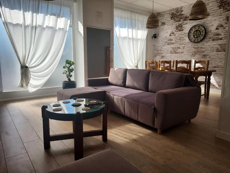 La Sweet Du Globe Maubeuge Apartment Luaran gambar